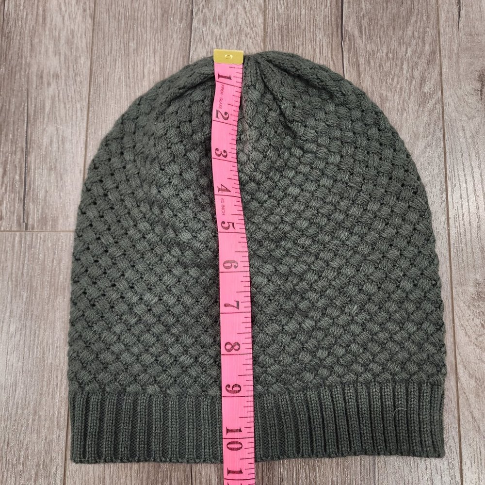 UH Toque - Picture 2 of 5